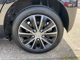 Toyota Aygo VVT-I X-PLAY 13