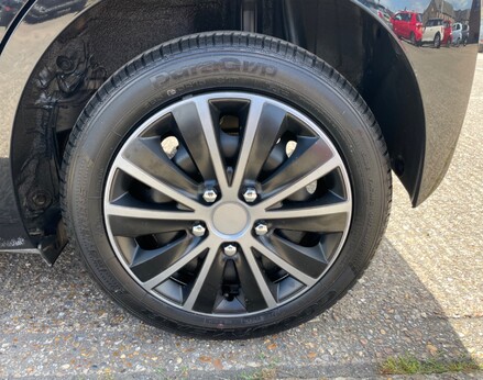 Toyota Aygo VVT-I X-PLAY 13