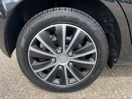 Toyota Aygo VVT-I X-PLAY 14