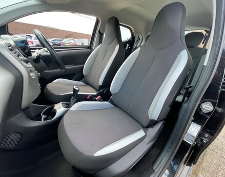 Toyota Aygo VVT-I X-PLAY 43