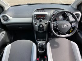 Toyota Aygo VVT-I X-PLAY 2