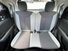 Toyota Aygo VVT-I X-PLAY 44