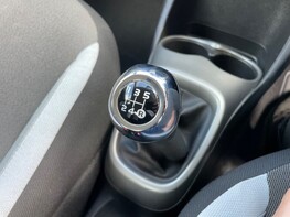 Toyota Aygo VVT-I X-PLAY 31