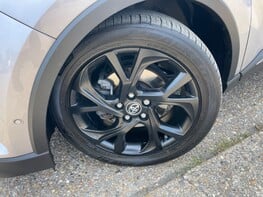 Toyota C-HR DYNAMIC 3