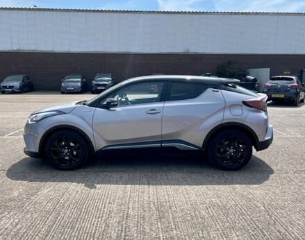 Toyota C-HR DYNAMIC 8