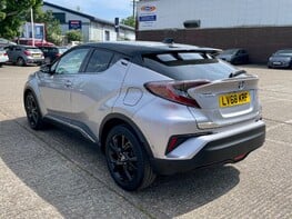 Toyota C-HR DYNAMIC 11