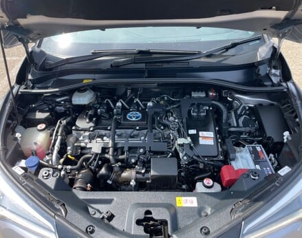 Toyota C-HR DYNAMIC 7