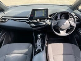 Toyota C-HR DYNAMIC 2