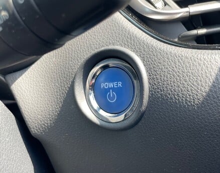 Toyota C-HR DYNAMIC 46