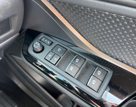 Toyota C-HR DYNAMIC 55