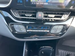 Toyota C-HR DYNAMIC 39