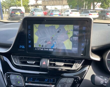 Toyota C-HR DYNAMIC 30