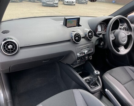 Audi A1 SPORTBACK TFSI S LINE 28