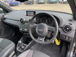 Audi A1 SPORTBACK TFSI S LINE 17