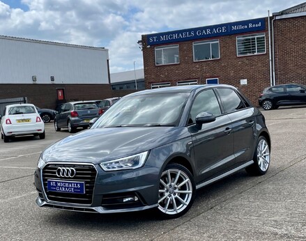 Audi A1 SPORTBACK TFSI S LINE 1
