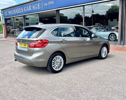 BMW 2 Series 216D LUXURY ACTIVE TOURER 8