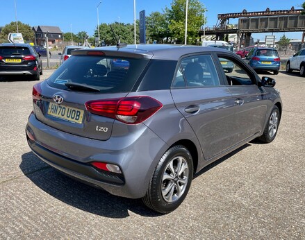 Hyundai i20 MPI SE 8