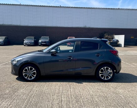 Mazda 2 GT 11