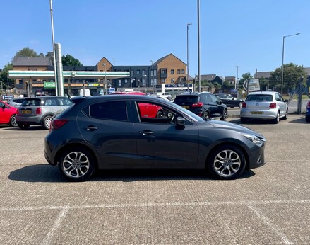 Mazda 2 GT 10