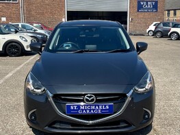 Mazda 2 GT 5