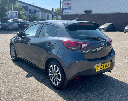 Mazda 2 GT 9