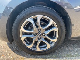 Mazda 2 GT 15