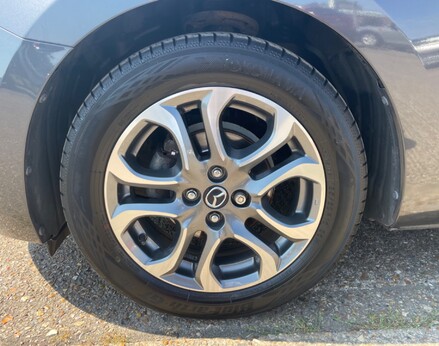 Mazda 2 GT 15