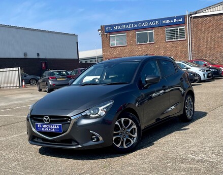 Mazda 2 GT 1