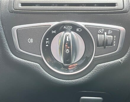 Mercedes-Benz C Class C200 SE 55