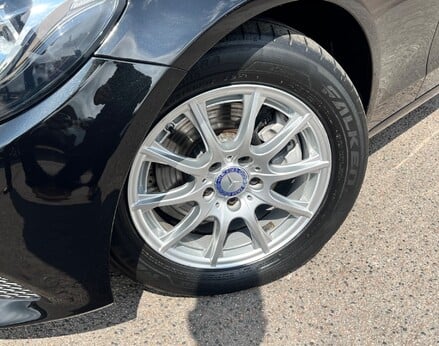 Mercedes-Benz C Class C200 SE 3