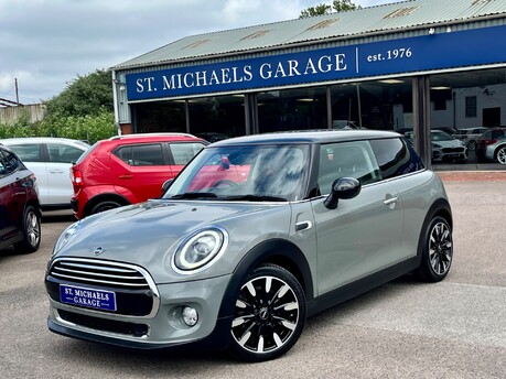 Mini Hatch COOPER EXCLUSIVE