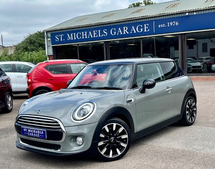 Mini Hatch COOPER EXCLUSIVE 1