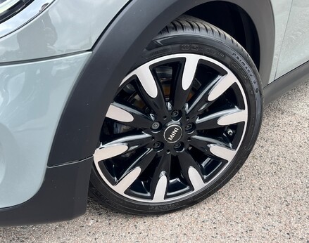 Mini Hatch COOPER EXCLUSIVE 3