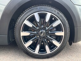Mini Hatch COOPER EXCLUSIVE 16