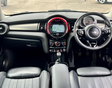 Mini Hatch COOPER EXCLUSIVE 2