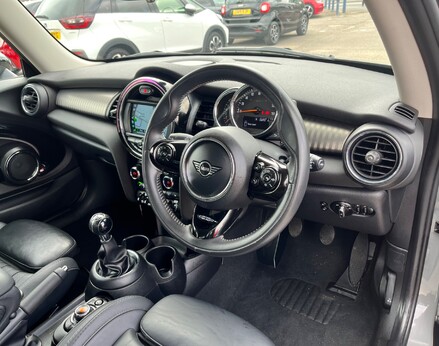 Mini Hatch COOPER EXCLUSIVE 18