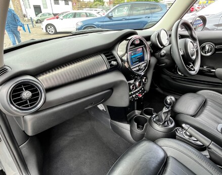 Mini Hatch COOPER EXCLUSIVE 17