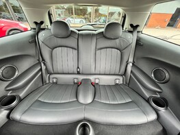 Mini Hatch COOPER EXCLUSIVE 56