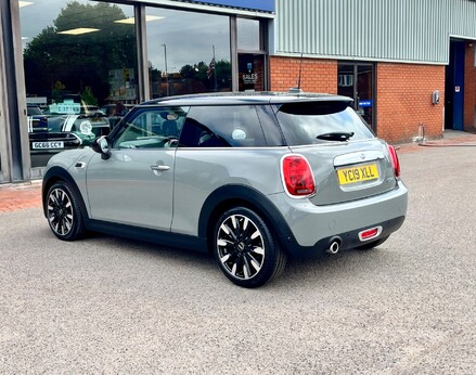 Mini Hatch COOPER EXCLUSIVE 9