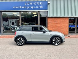 Mini Hatch COOPER EXCLUSIVE 10
