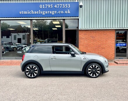 Mini Hatch COOPER EXCLUSIVE 10