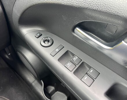 Kia Venga 3 ISG 43