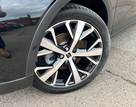 SEAT Arona ECOTSI XPERIENCE LUX DSG 3