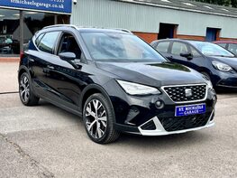 SEAT Arona ECOTSI XPERIENCE LUX DSG 4
