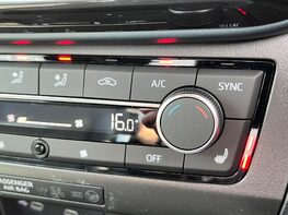 SEAT Arona ECOTSI XPERIENCE LUX DSG 52