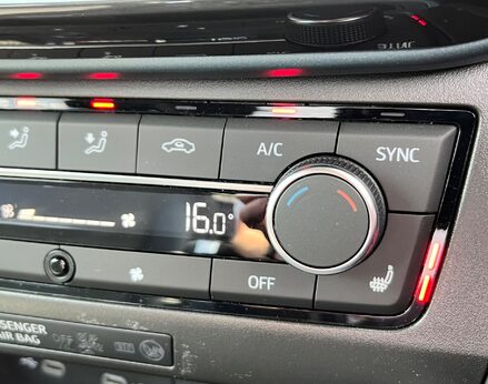 SEAT Arona ECOTSI XPERIENCE LUX DSG 52