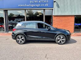 SEAT Arona ECOTSI XPERIENCE LUX DSG 10