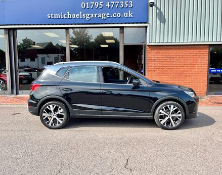 SEAT Arona ECOTSI XPERIENCE LUX DSG 10