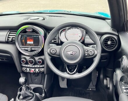 Mini Convertible COOPER CLASSIC 23