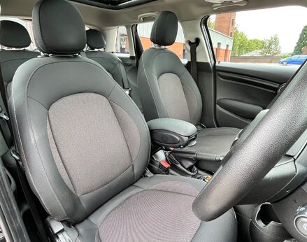 Mini Hatch COOPER 47